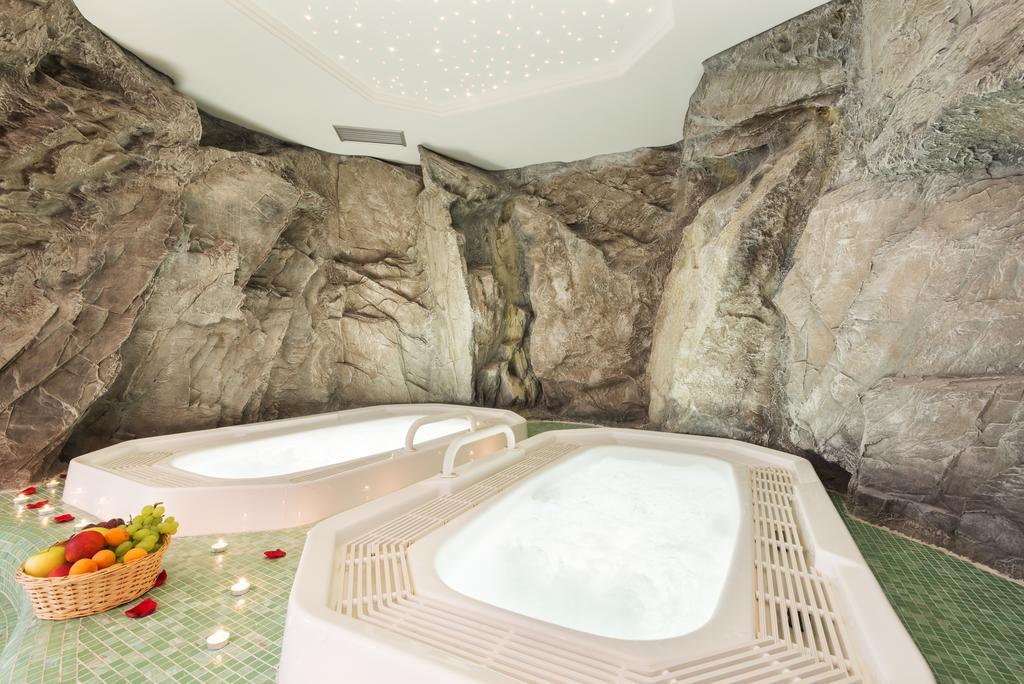 Hotel Klotz San Leonardo in Passiria Dış mekan fotoğraf