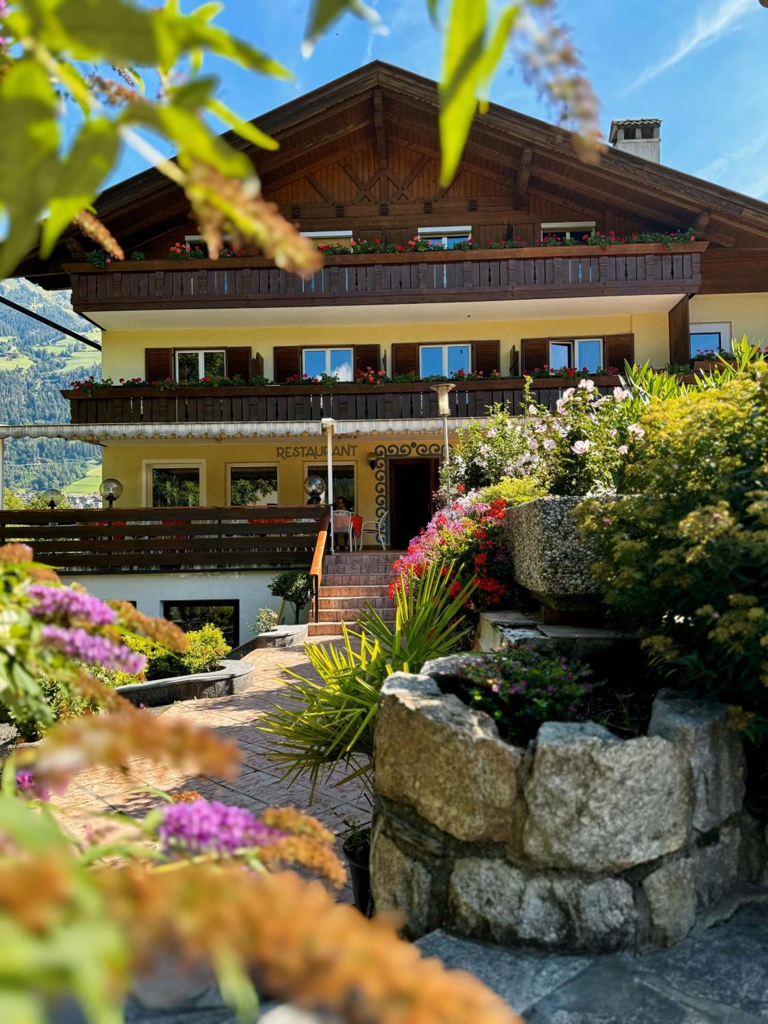 Hotel Klotz San Leonardo in Passiria Dış mekan fotoğraf